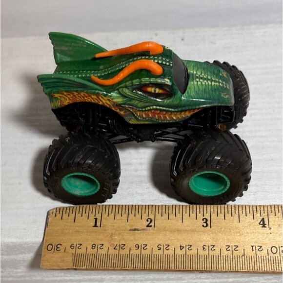 Hot Wheels Monster Jam Reptoid Diecast Truck 1:64 Scale Green & Orange Toy - Picture 7 of 8